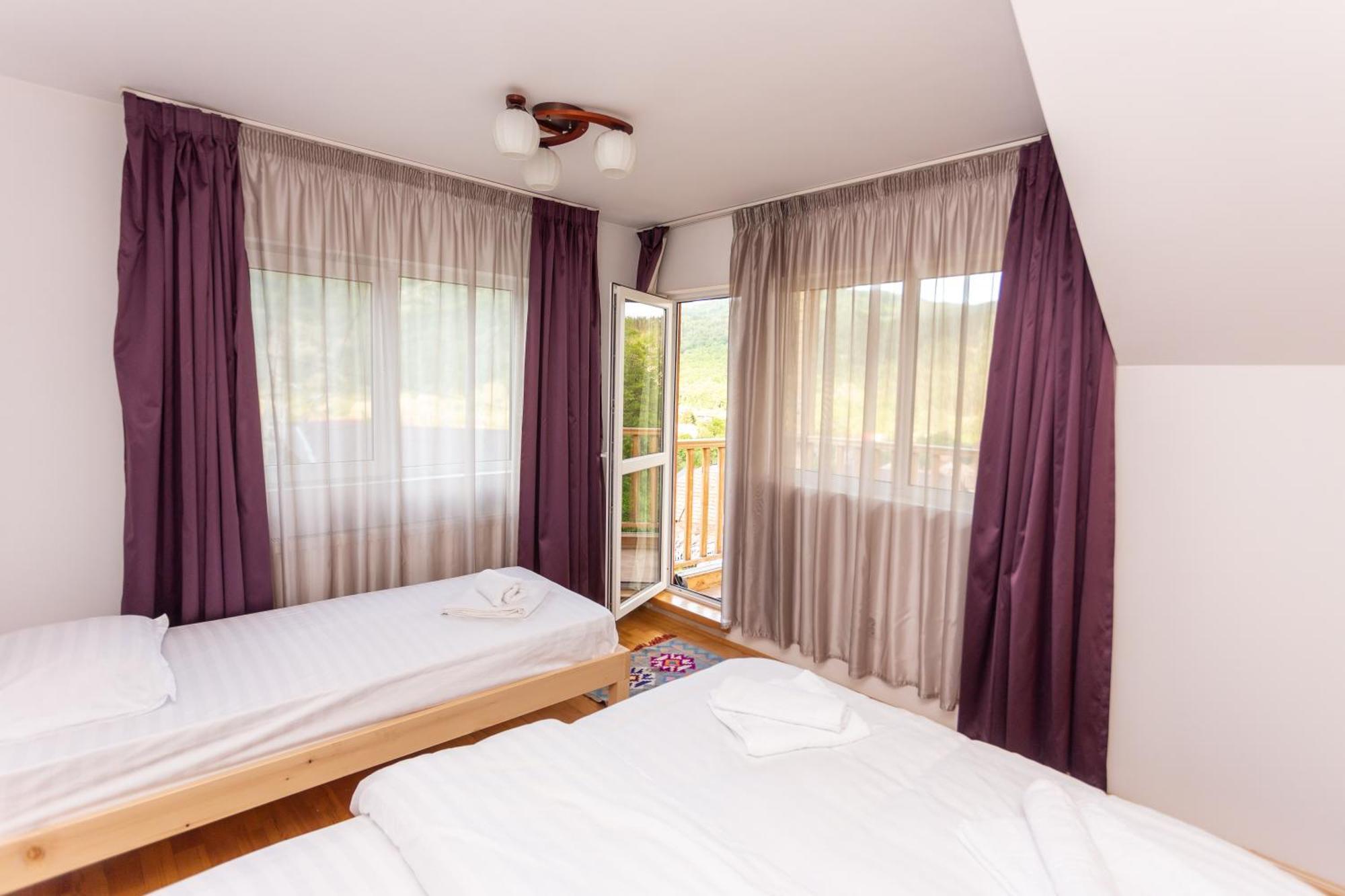 Casa Rumelia Paltineni Экстерьер фото
