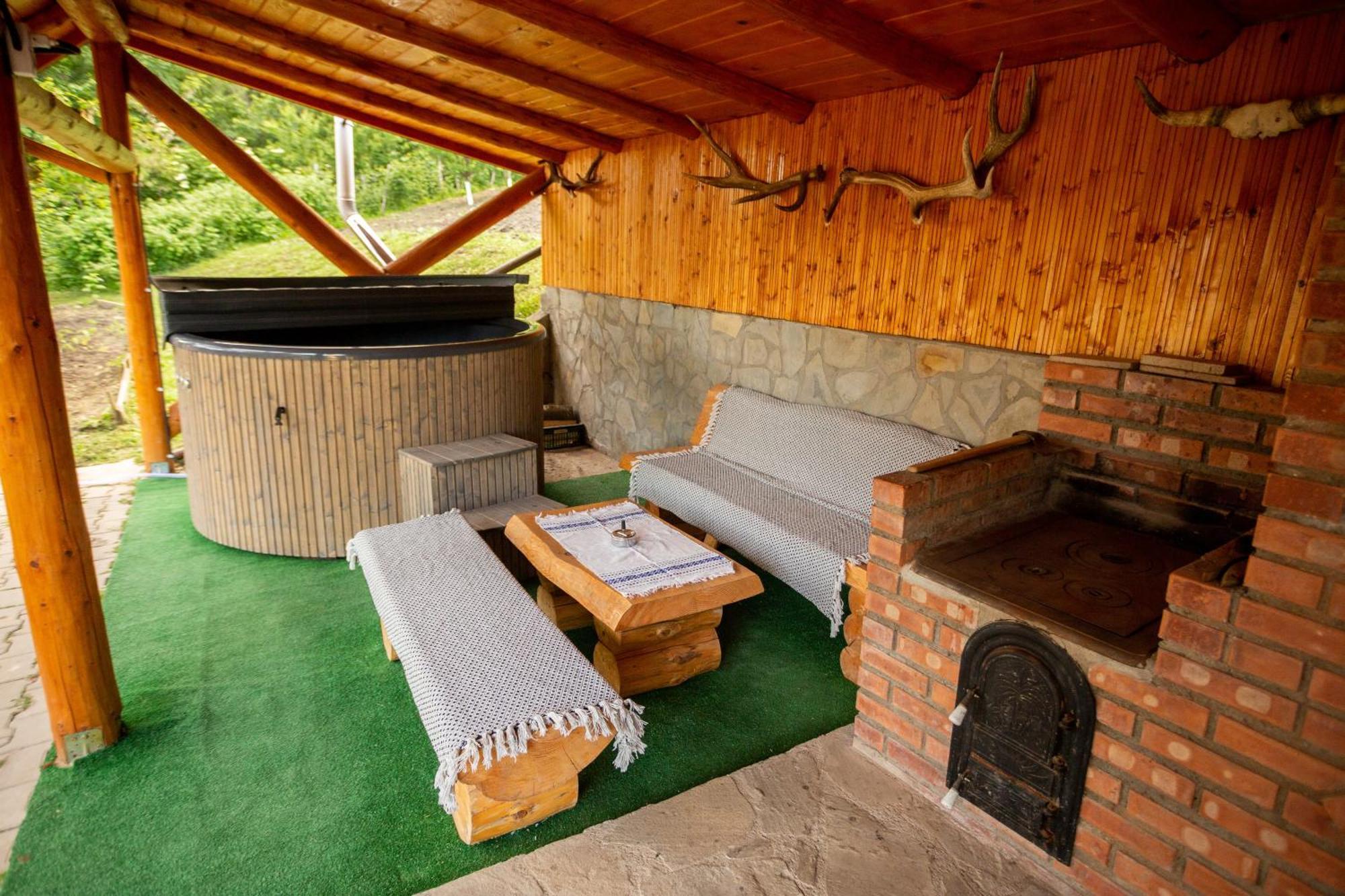 Casa Rumelia Paltineni Экстерьер фото