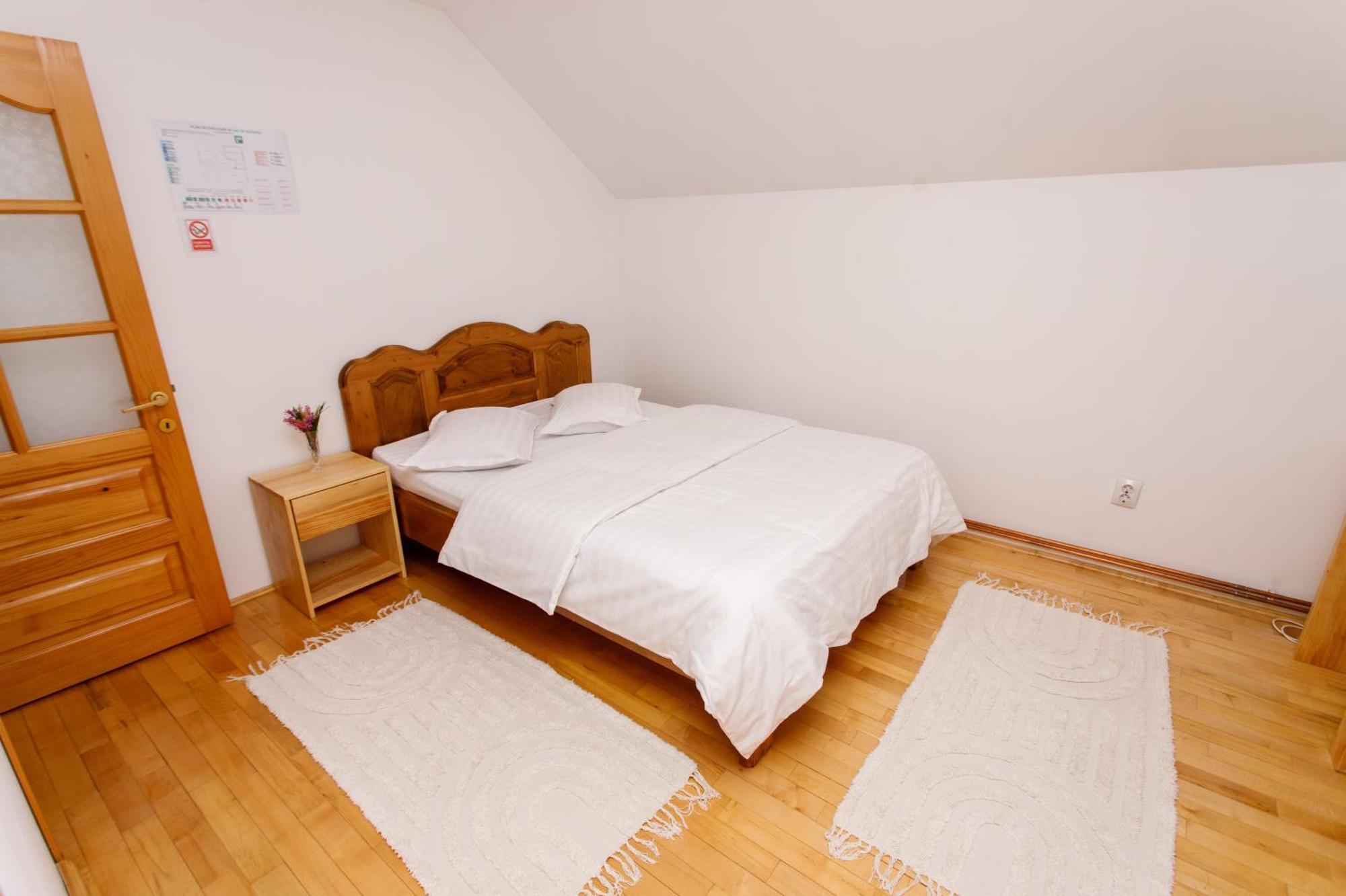 Casa Rumelia Paltineni Экстерьер фото